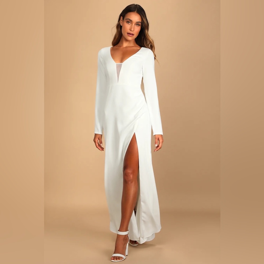 New With Tags! Lulu’s White Long Sleeve Maxi Dress
